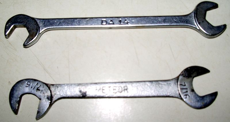 File:HEADER WRENCHES 001.jpg